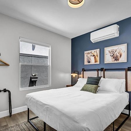 Two Bedroom-Queen In Master. Heart Of Downtown Vista Exterior photo
